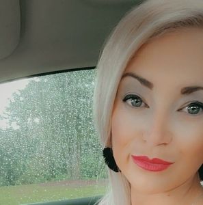 Meet your Posher, Sky